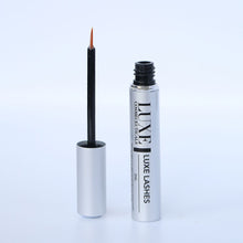 Load image into Gallery viewer, Professional-quality Luxe Lashes serum for dramatic lashes